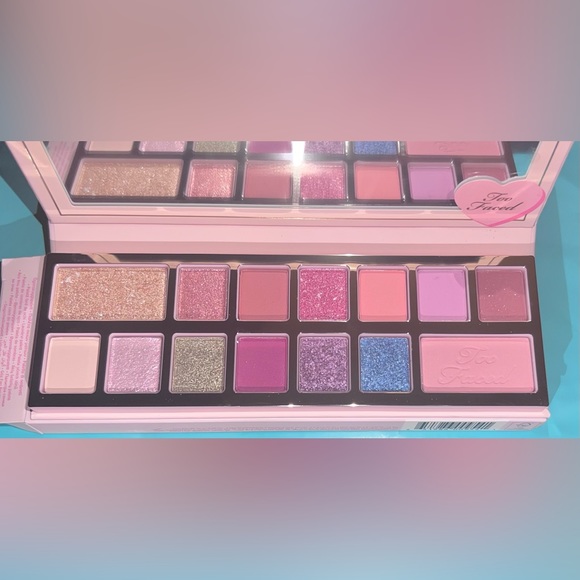 Too Faced Pinker Times Ahead Eye Shadow Palette. Rose, Shiny, Trendy, Bright - Picture 7 of 8